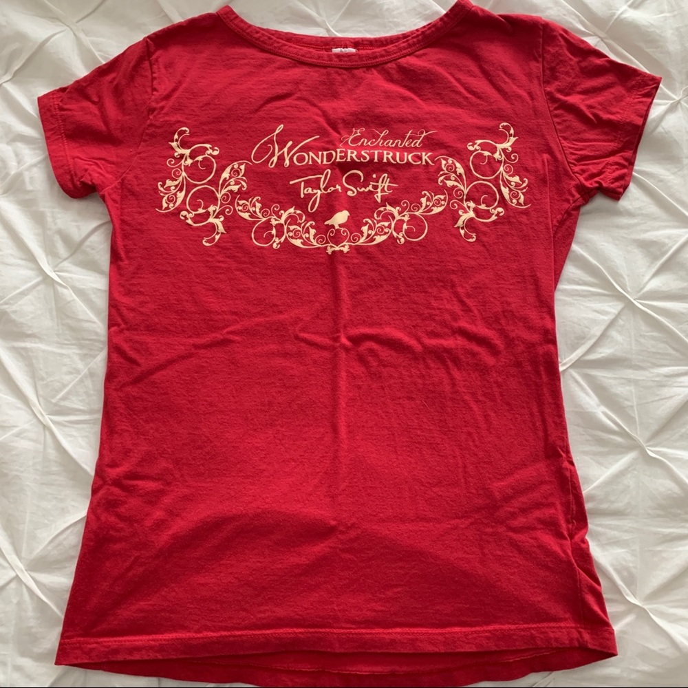 Taylor Swift Tee!!